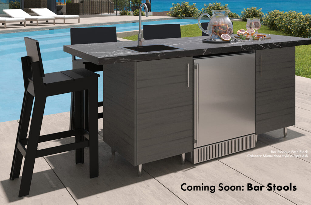 Charlotte County FL outdoor kitchen island and bar stool.